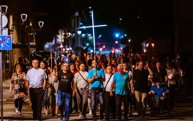 Treći Molitveni hod Karlovcu za rođendan i Karlovčanima na blagoslov